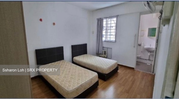 Blk 249 Jurong East Street 24 (Jurong East), HDB 3 Rooms #573070891